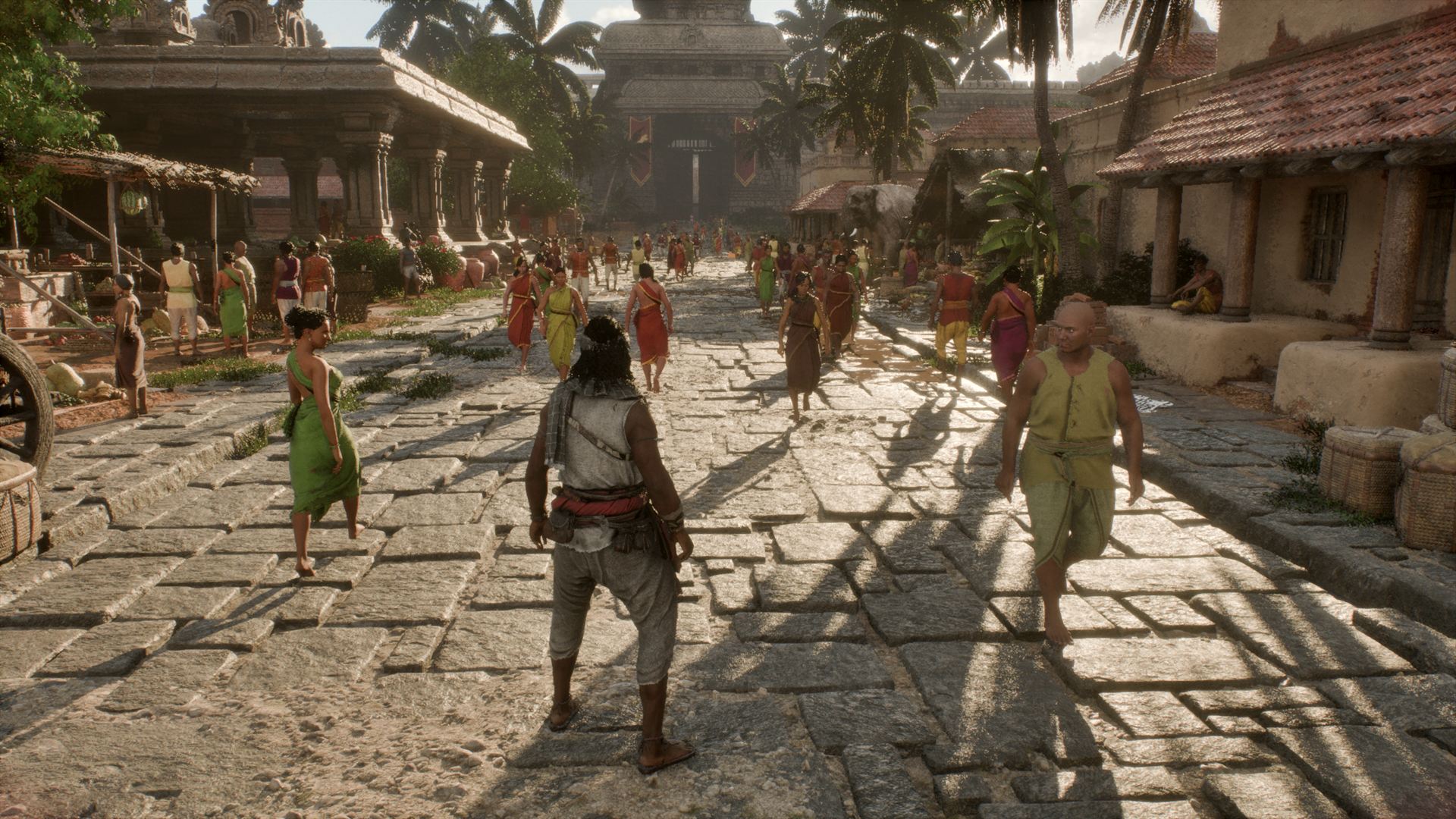 The crowded streets of Thanjai